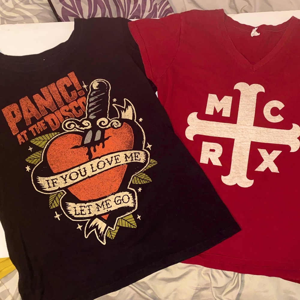 Hot topic shirts